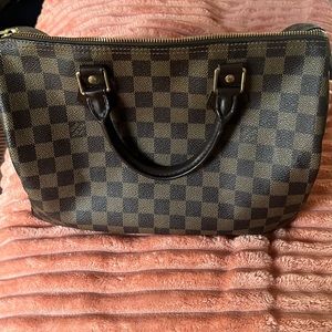 Luis Vuitton purse